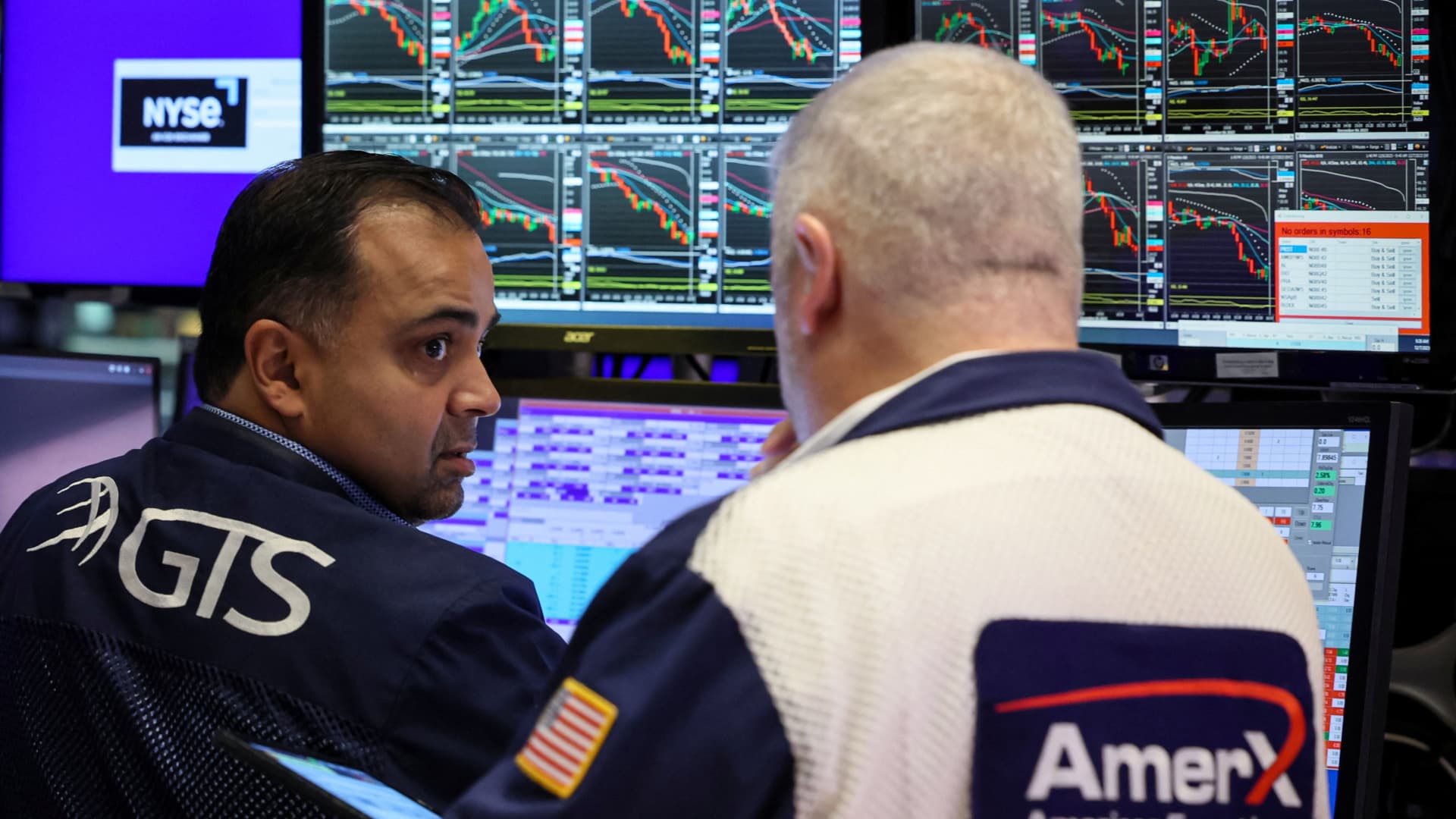 "Stock Market Rally Continues as Wall Street Embraces Fed Euphoria"