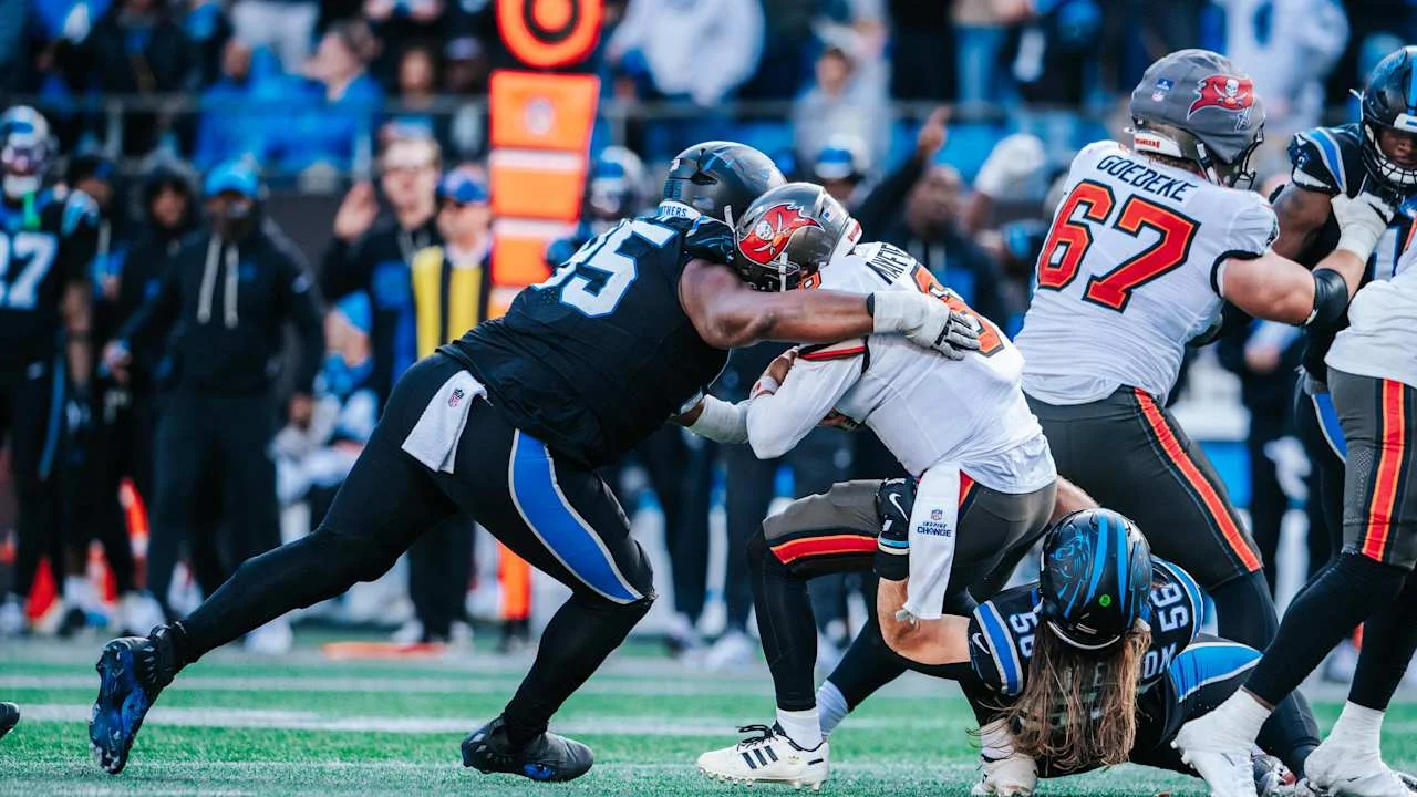 NFC South Showdown: Panthers and Buccaneers Clash for Playoff Spot