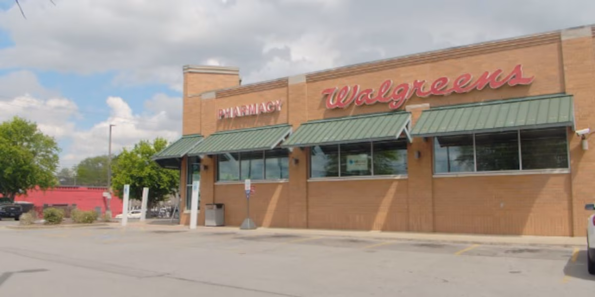 Pregnant shoplifter shot by Walgreens employee in alleged self-defense
