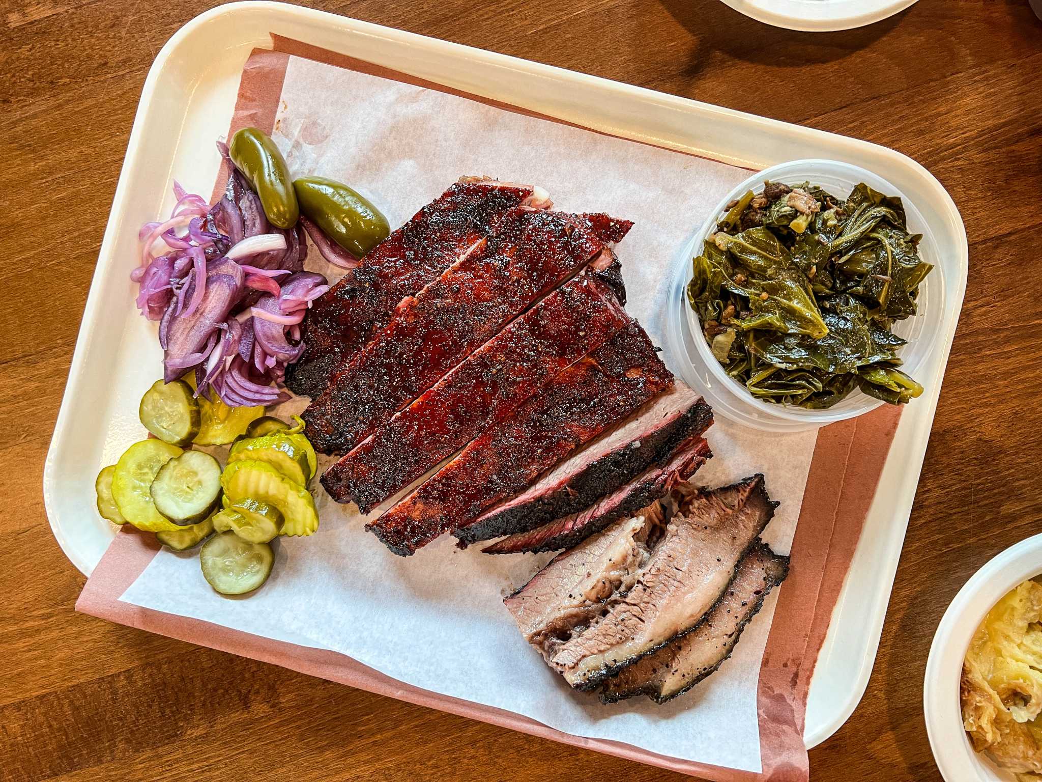 Top-rated BBQ spots across Texas, Chicago, and Ohio according to Yelp and readers.