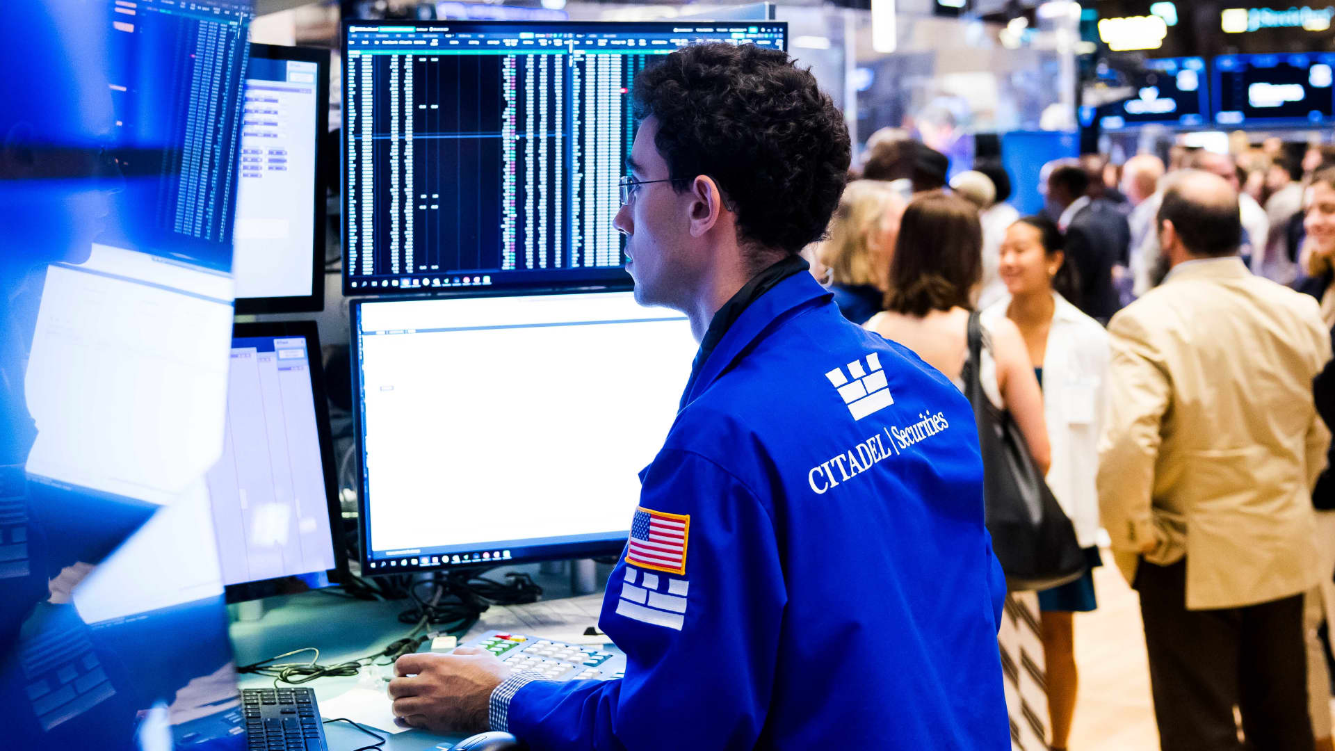 Featured image for Google avoids breakup and boosts stock after antitrust ruling