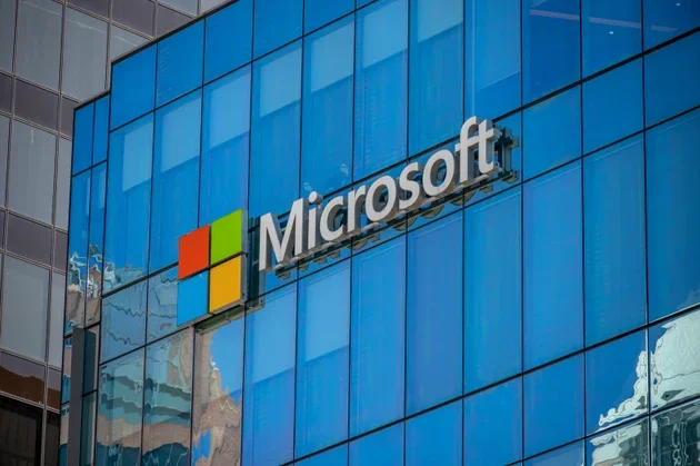 Microsoft Q2 Beats Estimates, but Azure Growth Triggers After-Hours Selloff