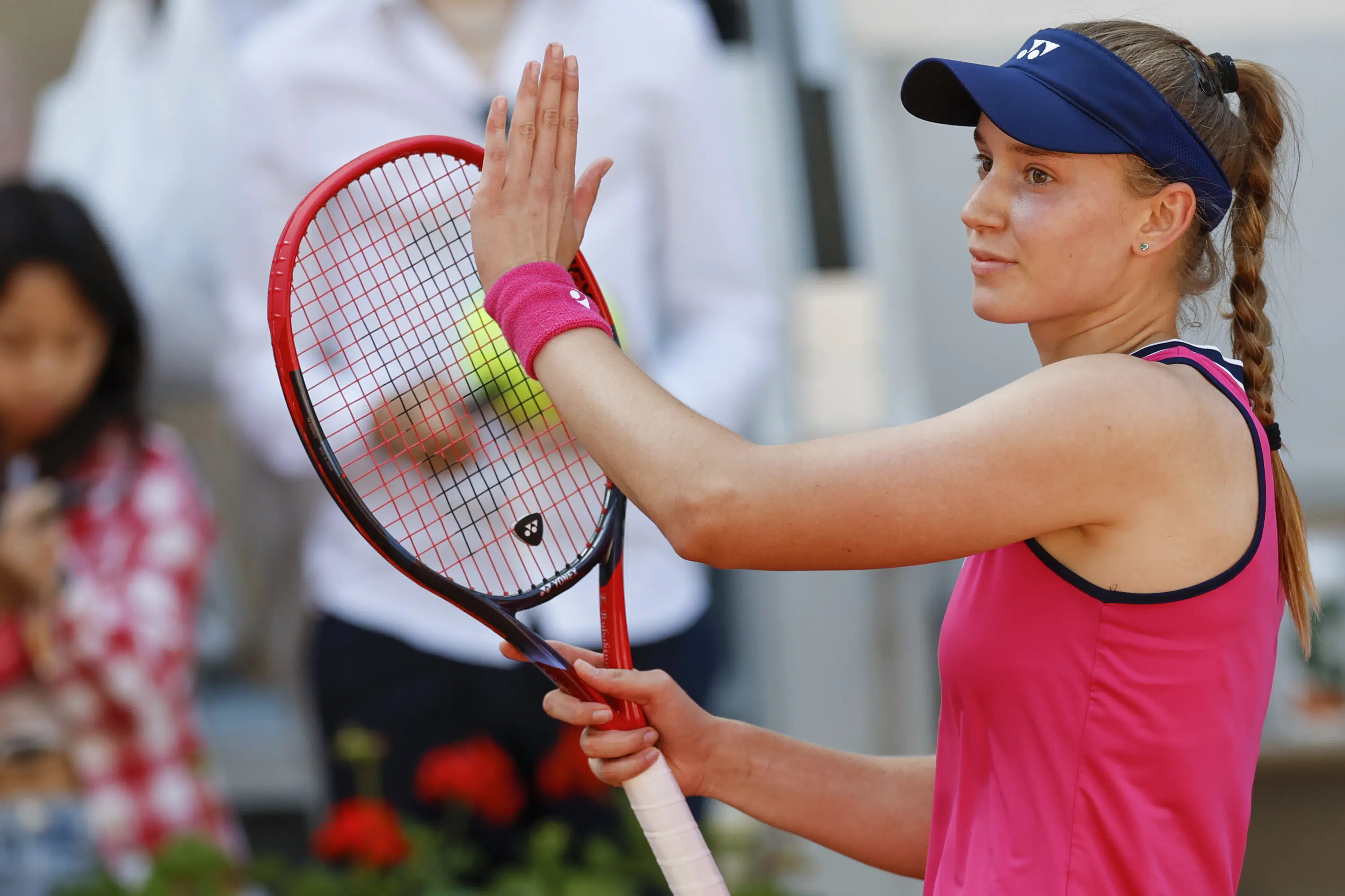 Illness forces Elena Rybakina to withdraw from French Open.