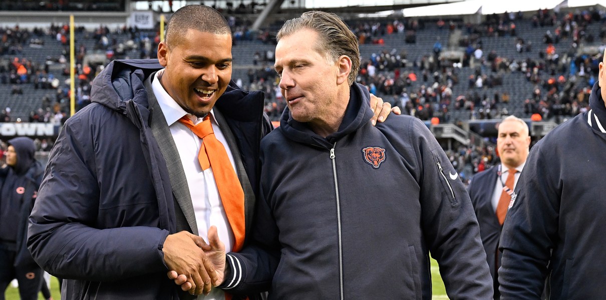 "Bears' Retention of Matt Eberflus and the Search for a New Offensive Coordinator"