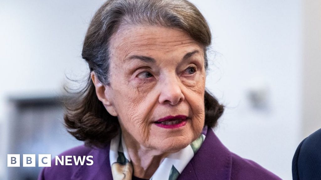 Pressure mounts for Senator Feinstein to resign from Congress.