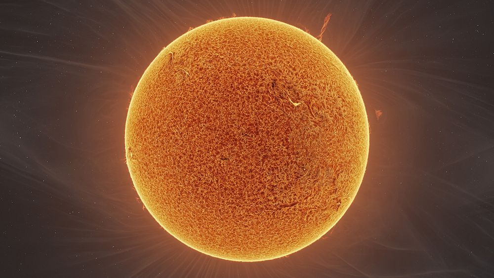 Backyard Photographer Contributes to Stunningly Detailed Sun Shot.
