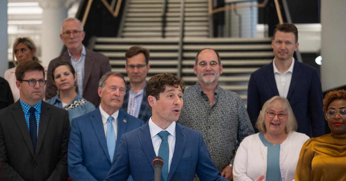 Featured image for Minneapolis considers pedestrianizing Nicollet Mall for revitalization.