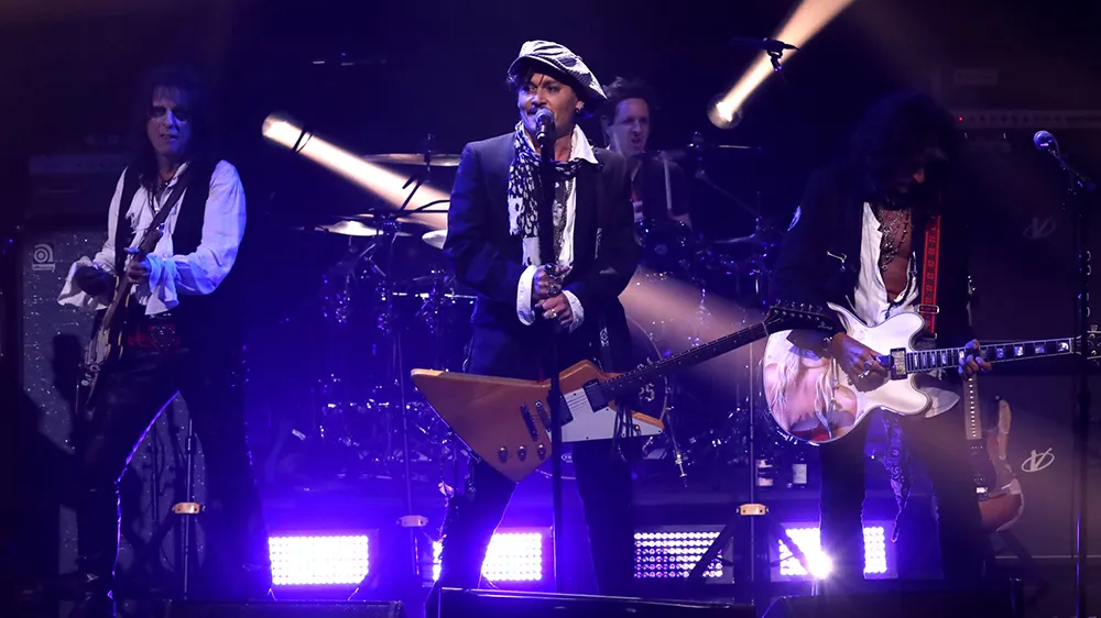 Featured image for Johnny Depp's Ankle Injury Delays Hollywood Vampires Tour.