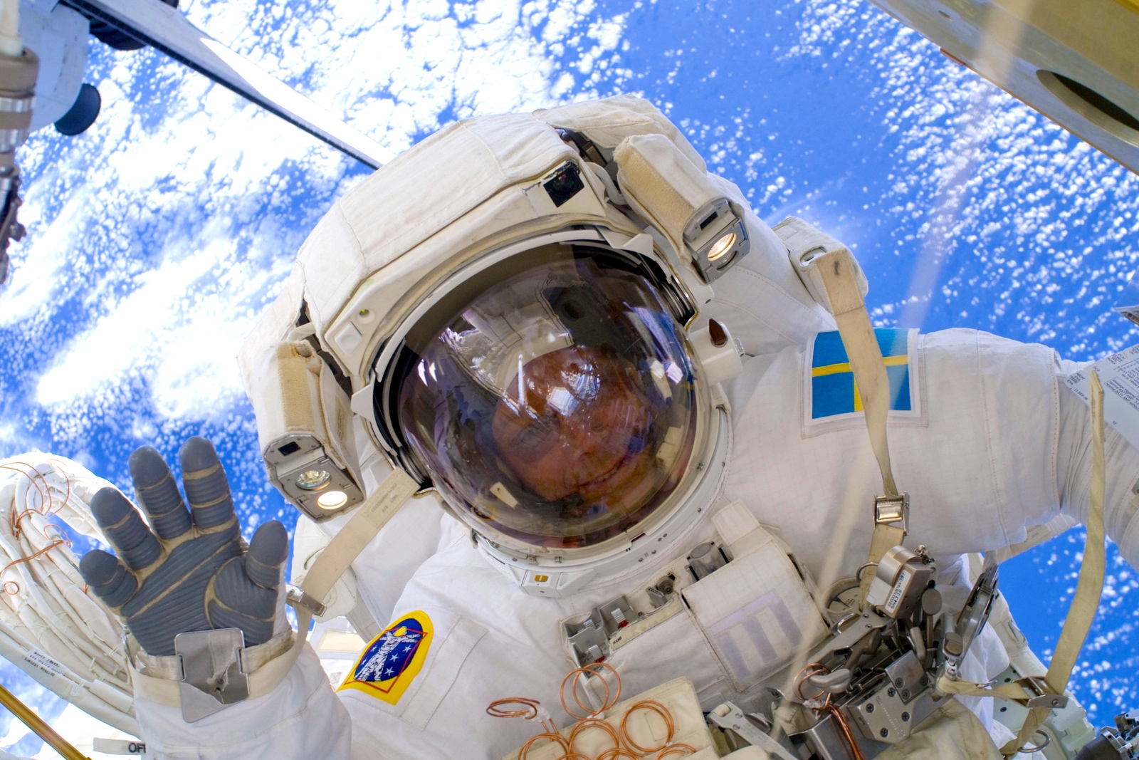 Swedish astronaut joins Axiom mission to ISS.