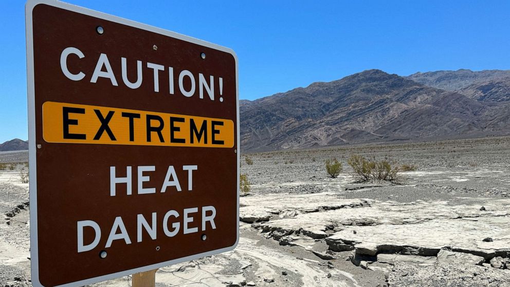 "Scorching Heat Wave Sweeps Across US Southwest and Midwest: Updated Forecast"