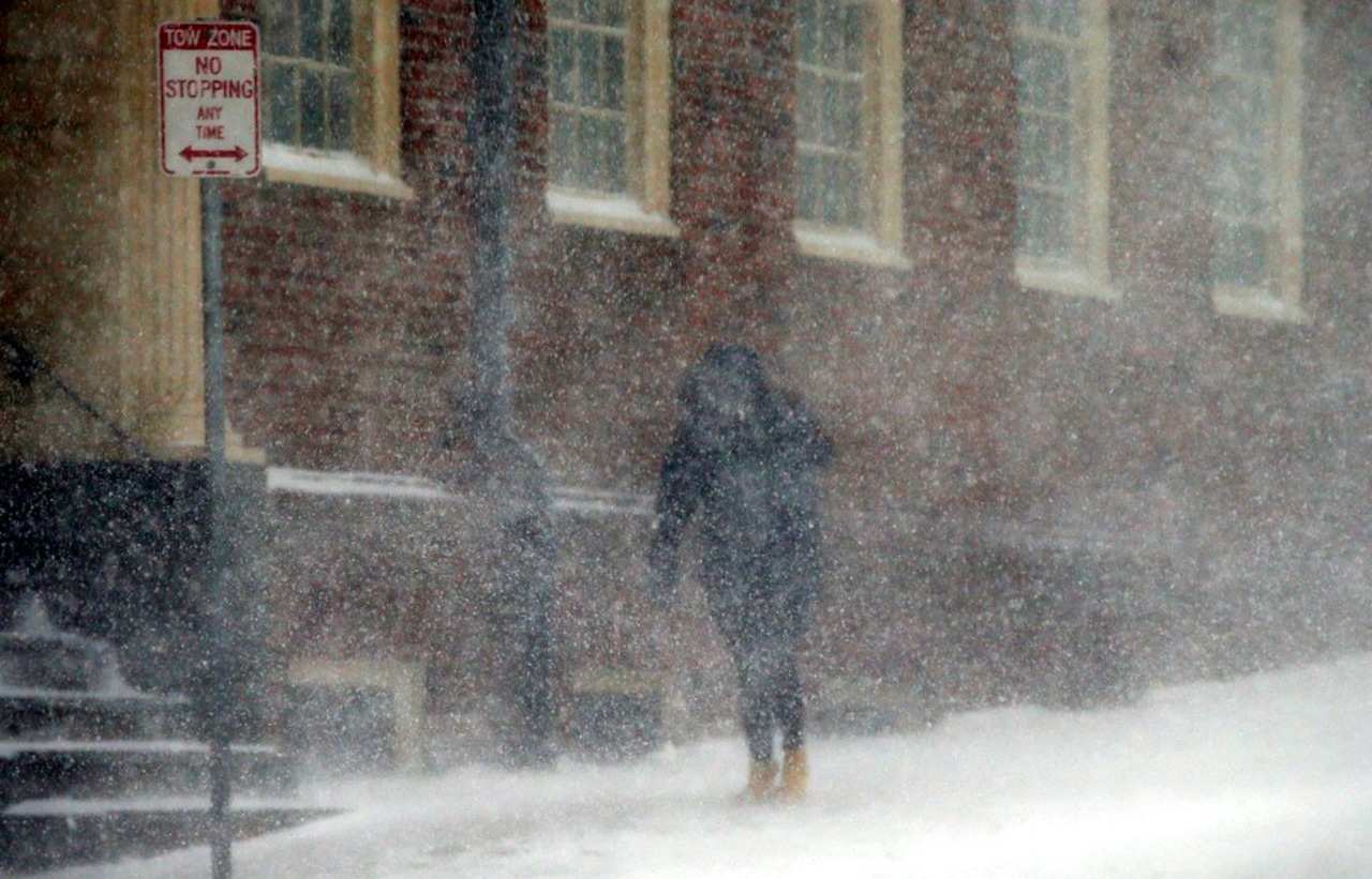 "Massachusetts Braces for Midweek Snowstorm and Heavy Rain"