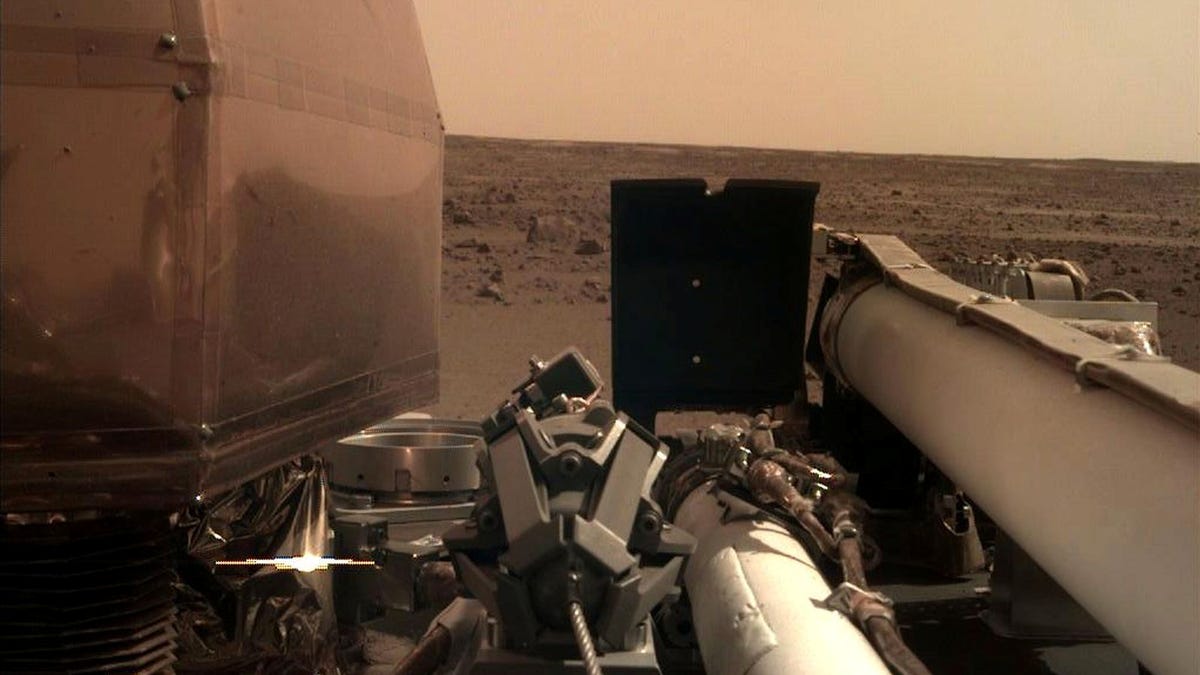 Featured image for NASA's Mars InSight Lander Still Aiding Research Despite Being Inactive