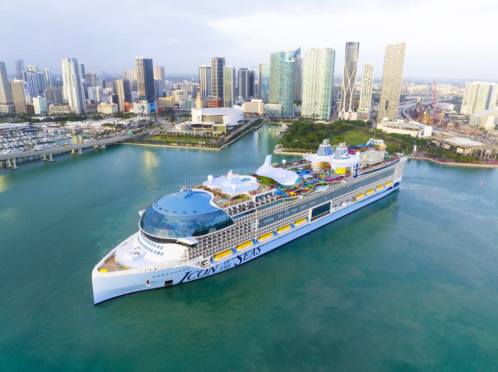 "Royal Caribbean's Icon of the Seas Makes Grand Entrance as World's Largest Cruise Ship Arrives in Miami"