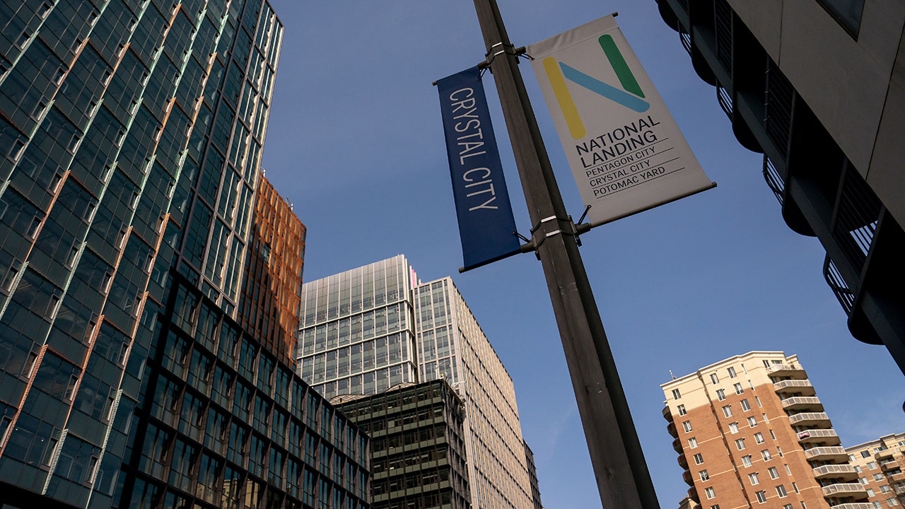 US Commercial Real Estate Faces Looming Economic Threats and Loan Challenges.