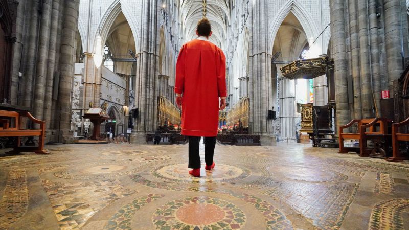 Westminster Abbey's Coronation Floor Open to Barefoot Visitors