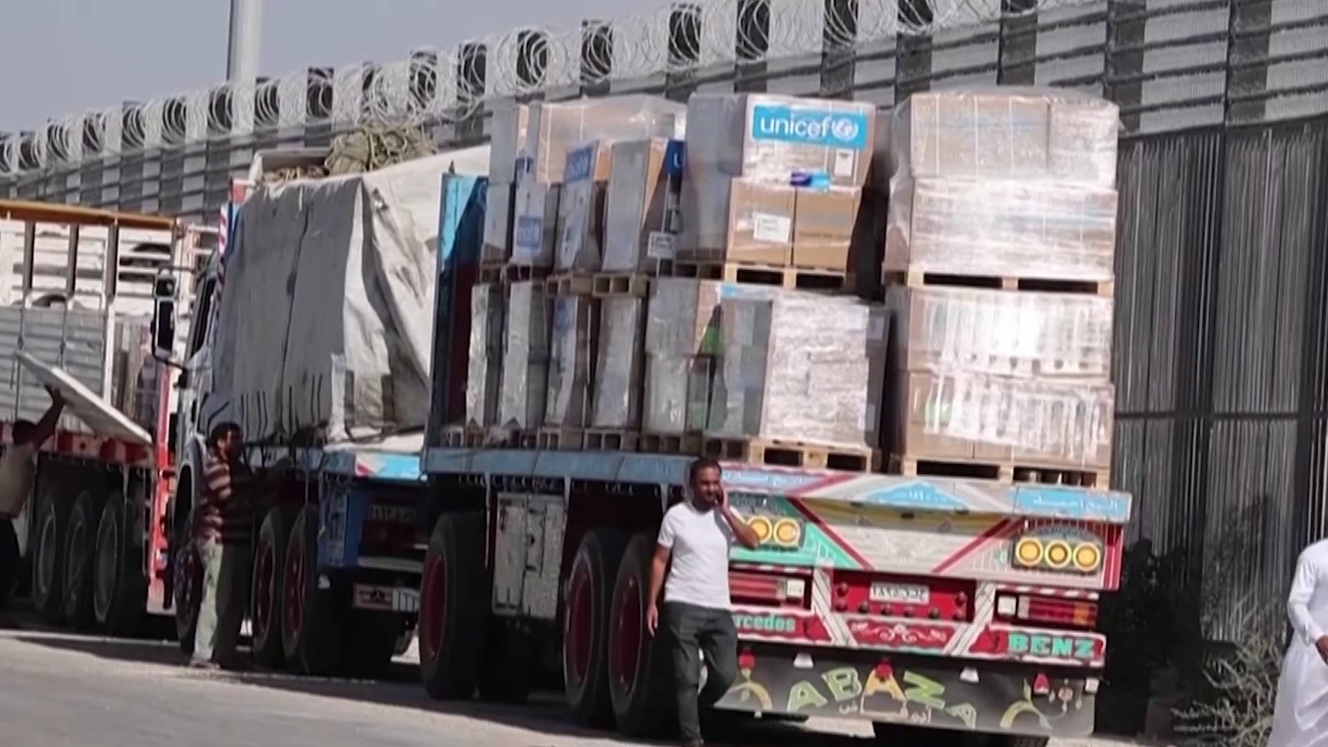 Featured image for "Tragedy in Gaza: Aid Convoy Ambushed, Lives Lost"