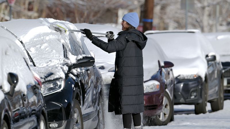 "11 Tips for Staying Healthy and Safe in the Extreme Winter Cold"