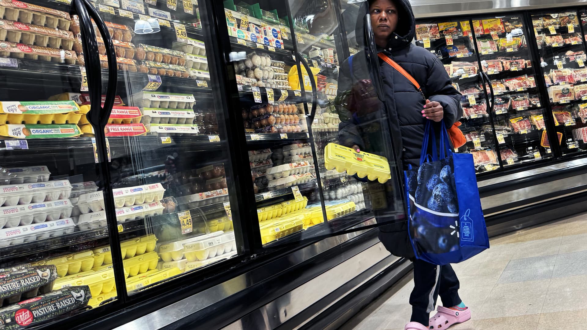 "March Inflation Surges: Consumer Prices Jump 3.5% Exceeding Expectations"