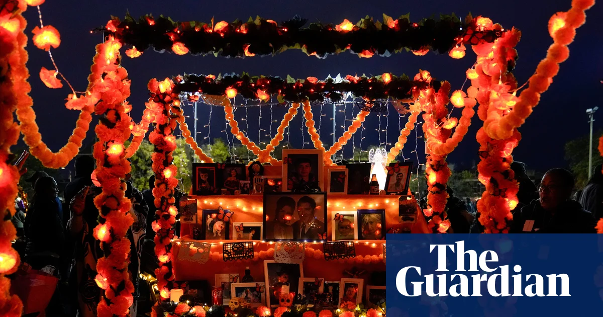 Featured image for ICE Enforcement Sparks Tensions During Halloween in Illinois