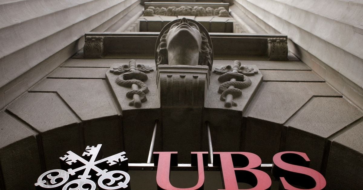 Featured image for UBS Sticks with EY as Auditor Amid Credit Suisse Takeover: Financial Times