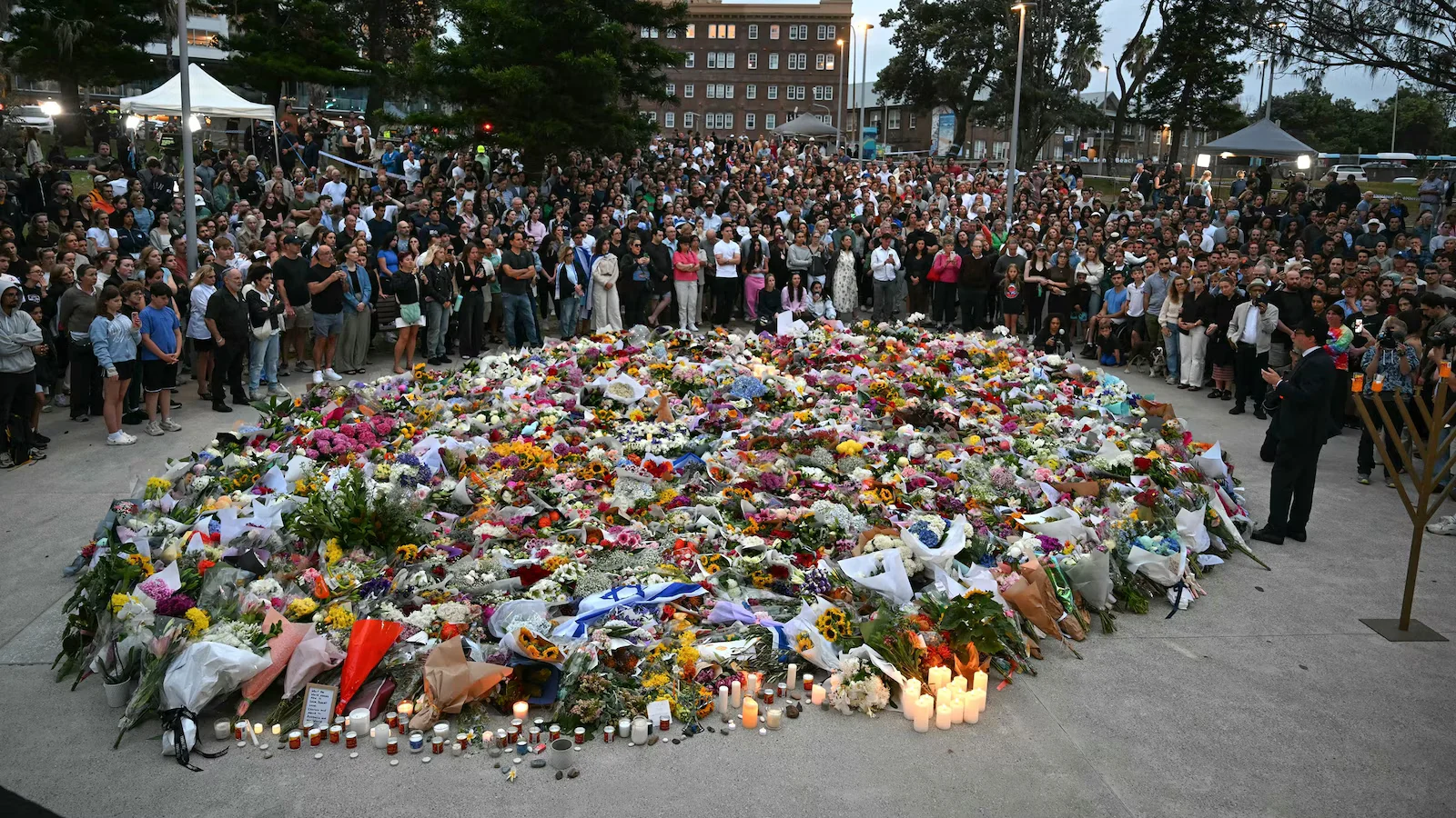 Bondi Beach Shooting Victim Remembered as Hero Cop and Survivor