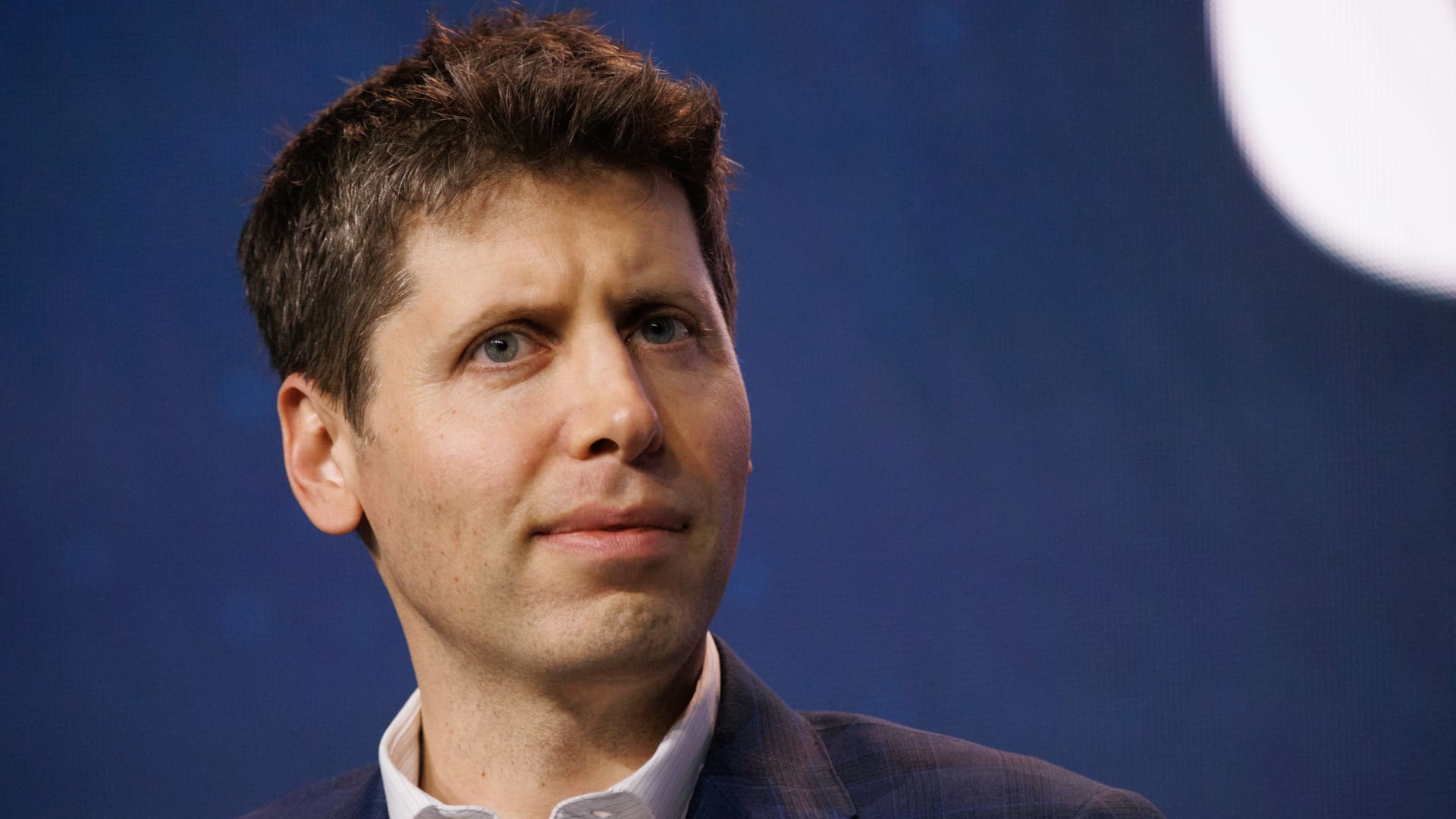 "OpenAI's Sam Altman Predicts Limited Impact of Human-Level AI on the World"