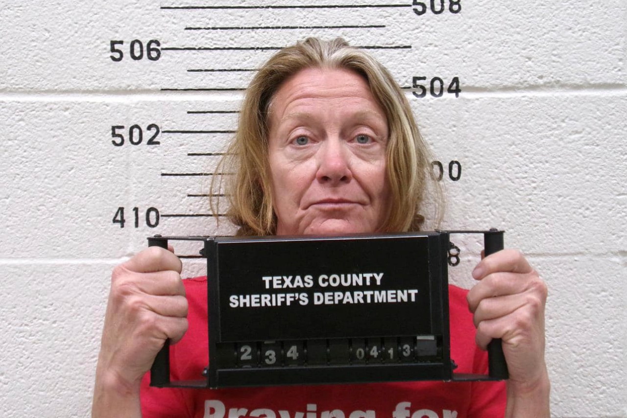 "Shocking Custody Battle Leads to Killing of 2 Kansas Moms: Suspects Denied Bond"