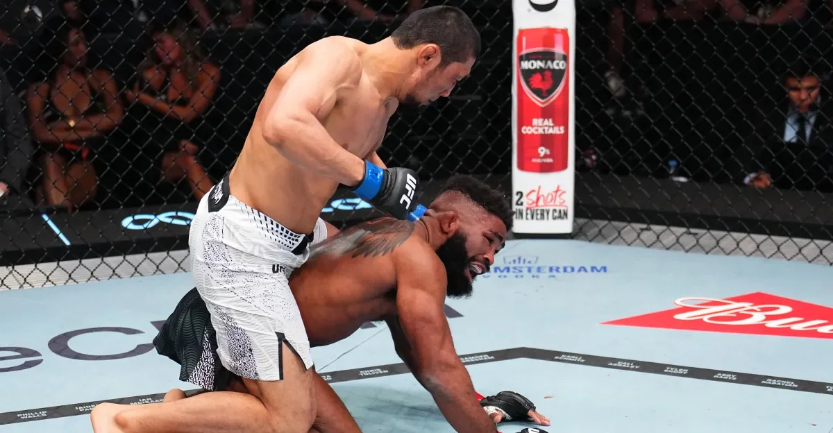 Orolbai overwhelms Curtis with grappling, notches 19 takedowns at UFC Vegas 114