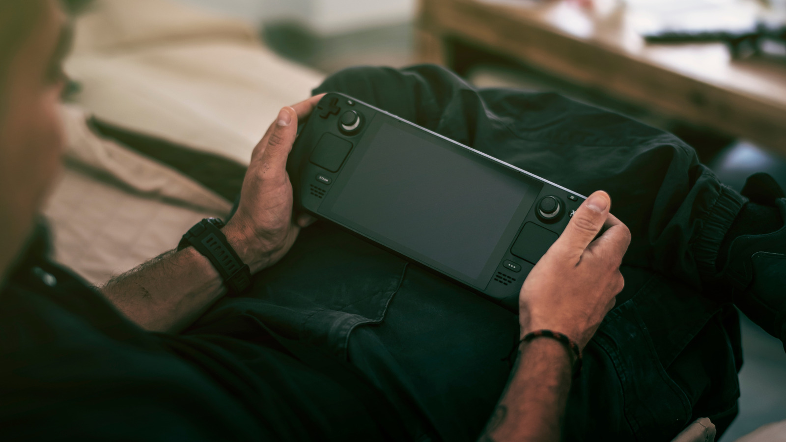 Featured image for Free App Wirelessly Transfers Files to Steam Deck and Laptops