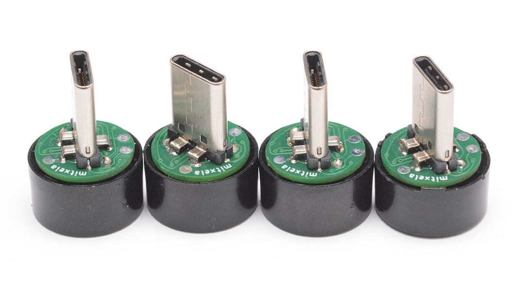 Featured image for "Miniaturized Synth Maintains Its Quirky Charm"