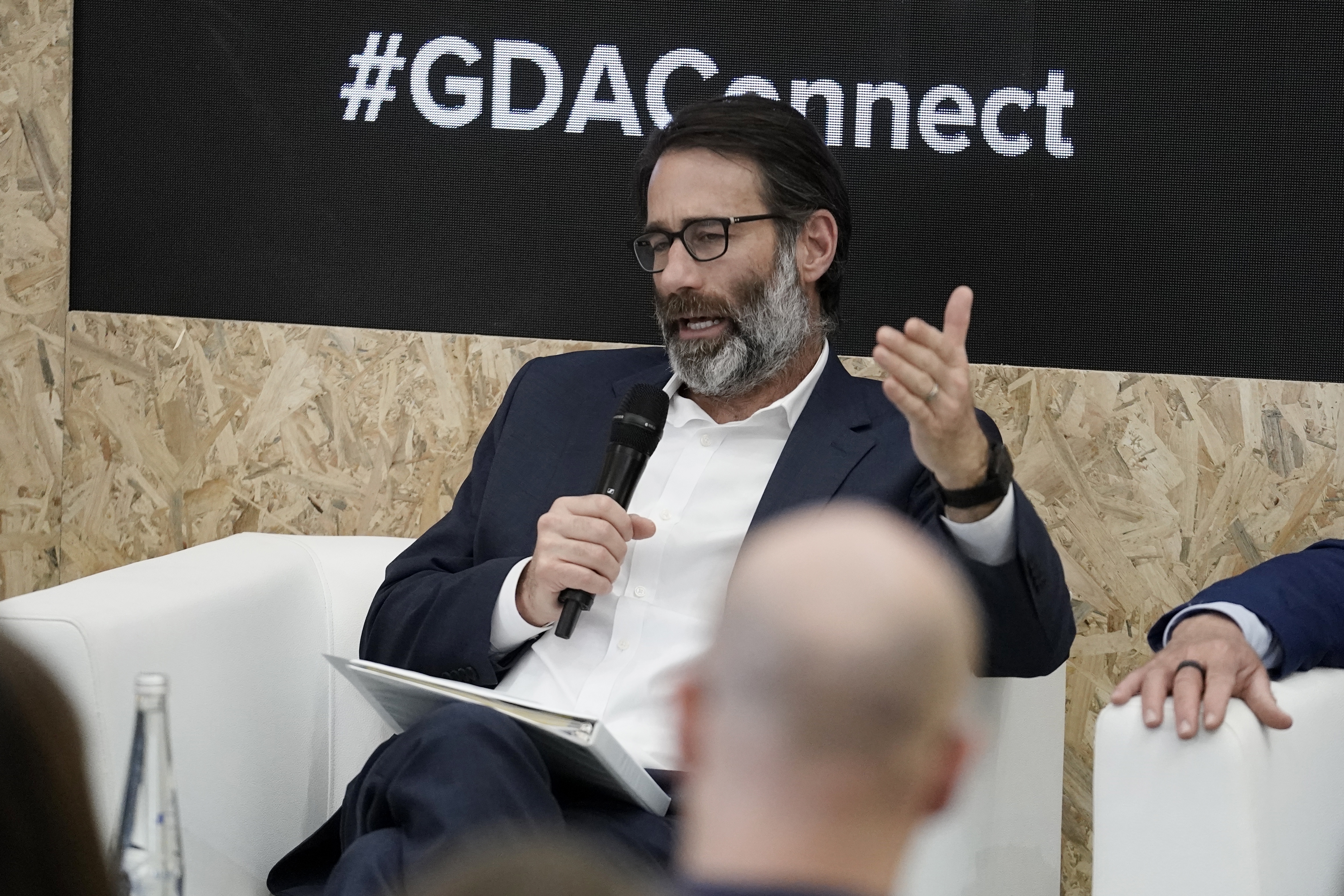 Republicans in Dubai Forge Independent Climate Agenda, Ignoring Trump's Influence