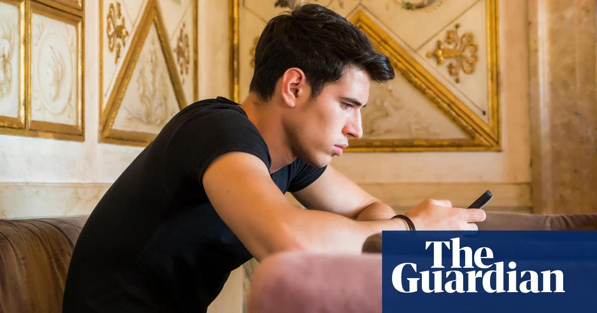 Featured image for Oxford's 2024 Word of the Year: 'Brain Rot' Highlights Social Media Impact