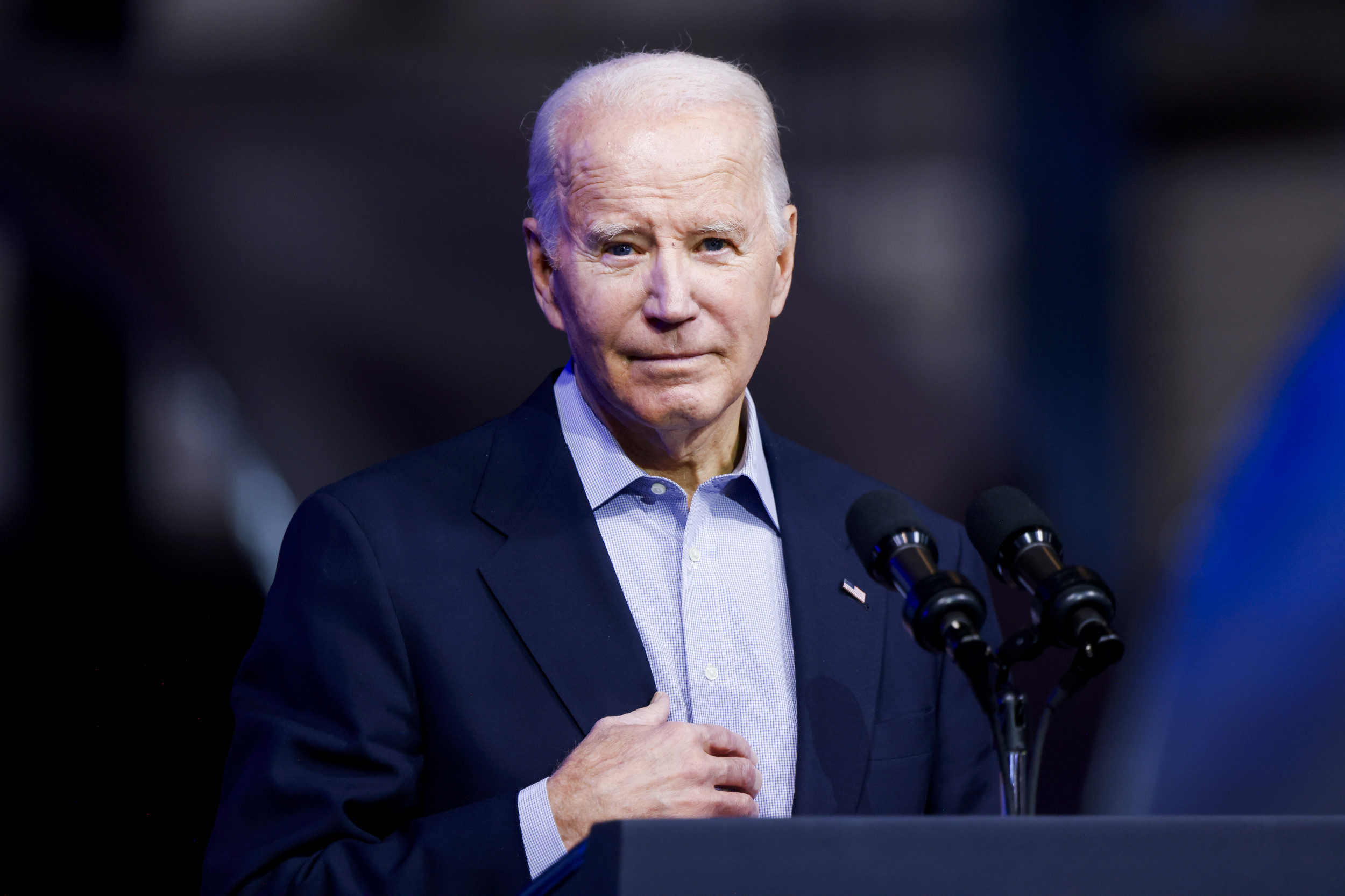 "Biden's Visit to Colorado Sparks Political Buzz and Logistical Challenges"