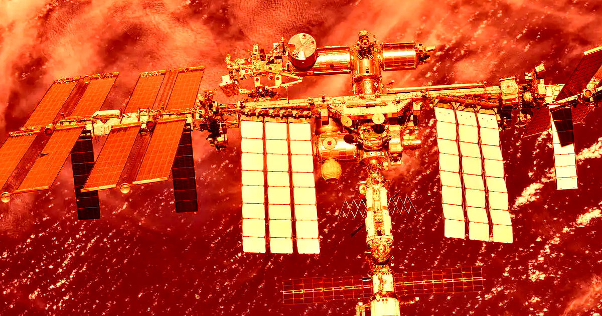 Featured image for NASA's $1 Billion Plan to Safely Destroy the International Space Station