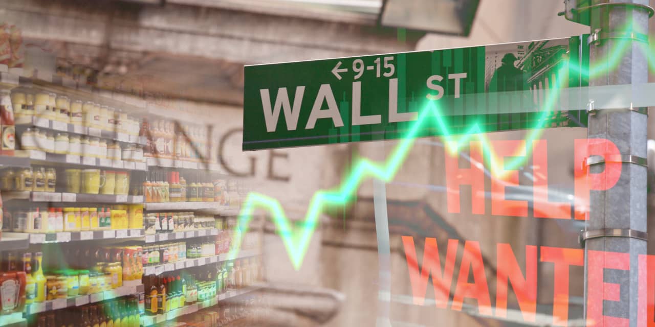 Featured image for Navigating the Uncertain Path: Assessing the U.S. Economy's Soft Landing Amidst Stock Market Surge