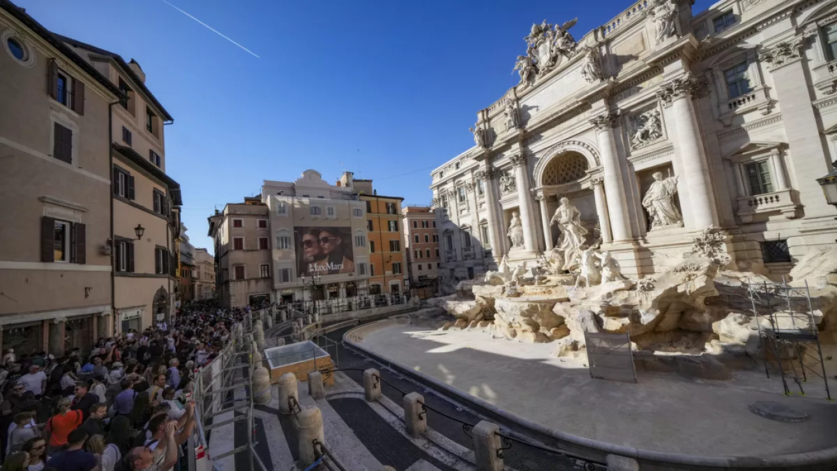 Featured image for Trevi Fountain Access Revamped with New Walkway Amid Renovation