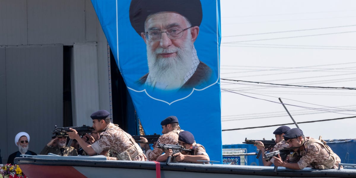 "Shipping Industry Warned: Avoid Iran to Prevent Seizure Risks"