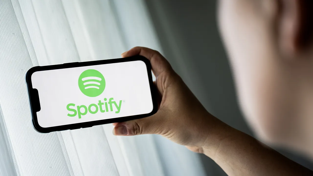 Featured image for Spotify Launches Lossless Audio for Premium Users