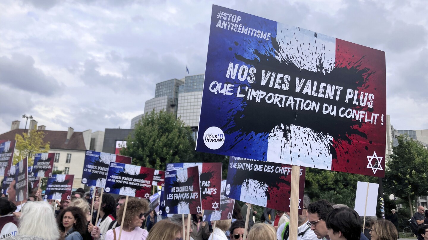 Antisemitic Rape of Jewish Girl Shakes France Ahead of Election