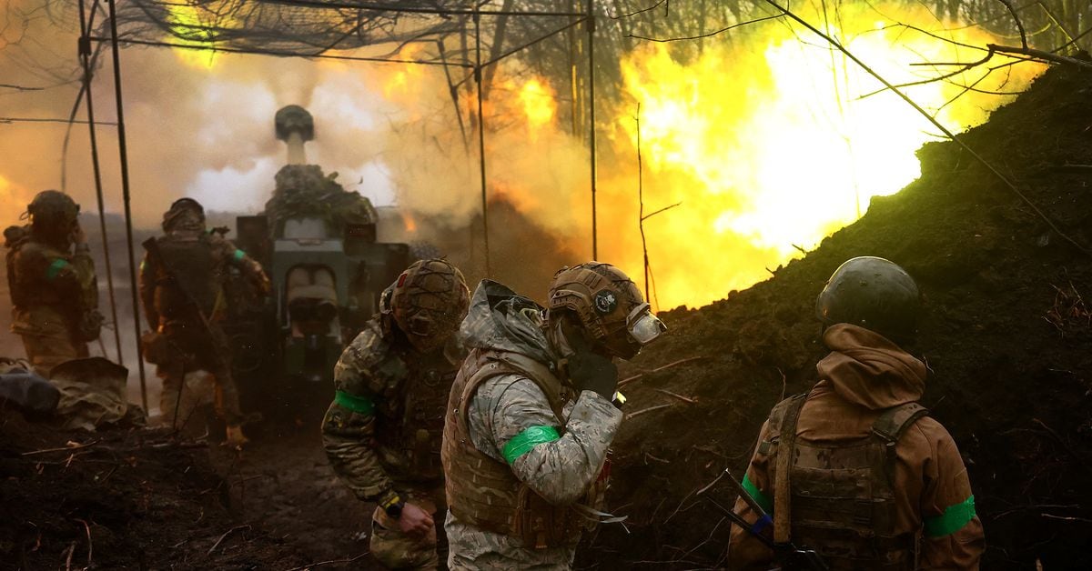 Moscow's new push prompts Ukrainian retreat in Bakhmut.
