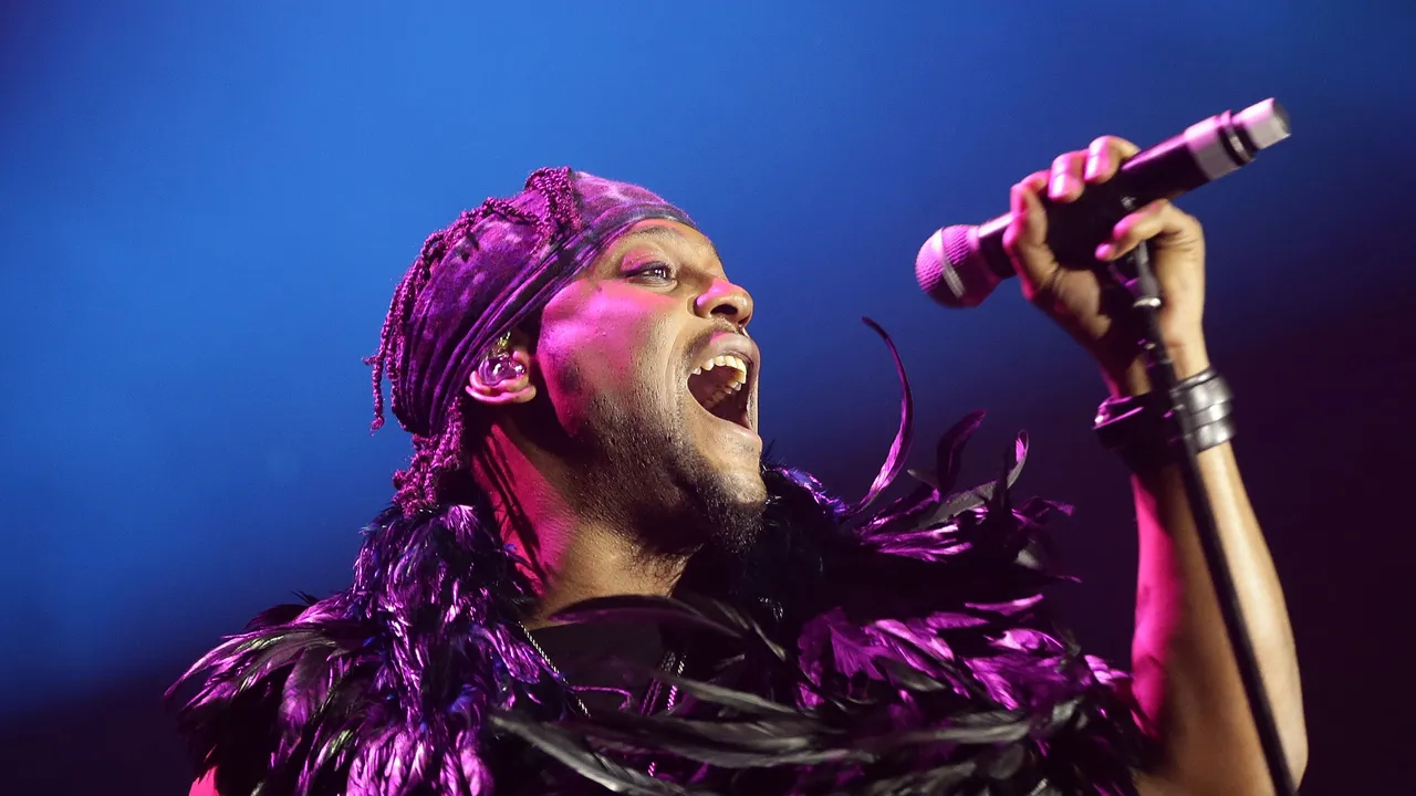 Featured image for Music Legend D’Angelo Dies at 51, Leaving a Lasting Impact on R&B