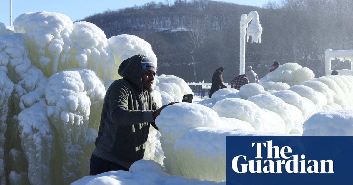 Featured image for "West Coast Braces for Heavy Rain as 'Atmospheric River' Approaches"