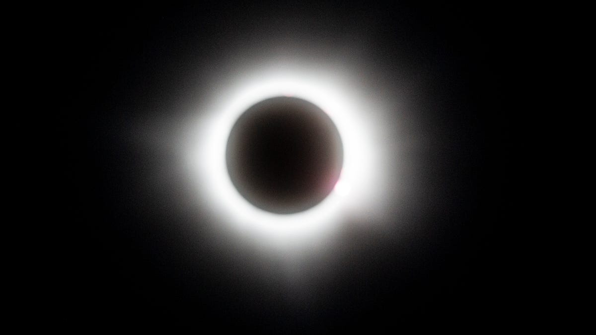 Featured image for "2024 Total Solar Eclipse: Stunning Photos from Across the Path"