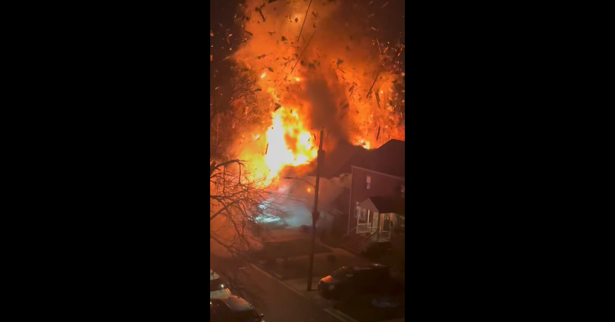 Multiple House Explosions Rock Arlington, Virginia During Police Search