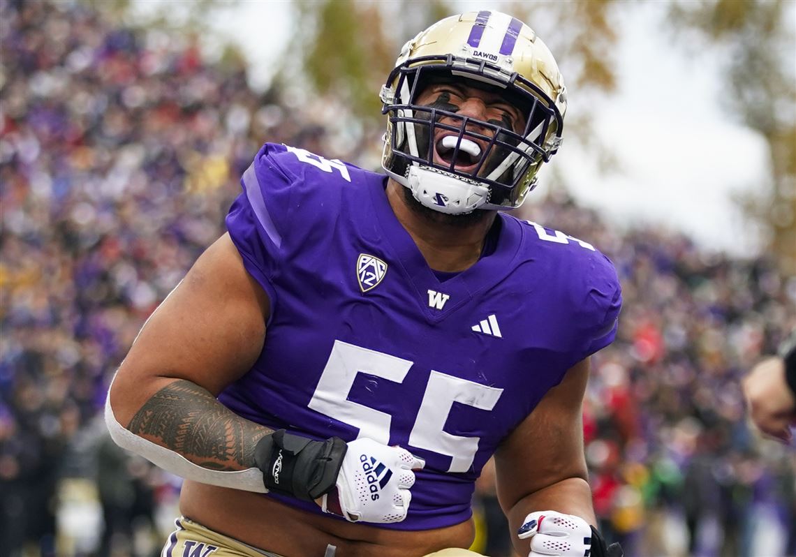 Featured image for "Steelers' Strategic Moves: A Comprehensive Mock Draft Analysis"