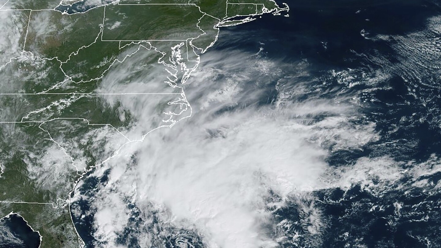 Tropical Storm Warning: US East Coast Braces for Landfall in North Carolina