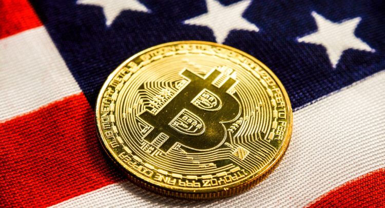 Featured image for Crypto Leaders and Analysts Anticipate Bitcoin Surge and Consolidation