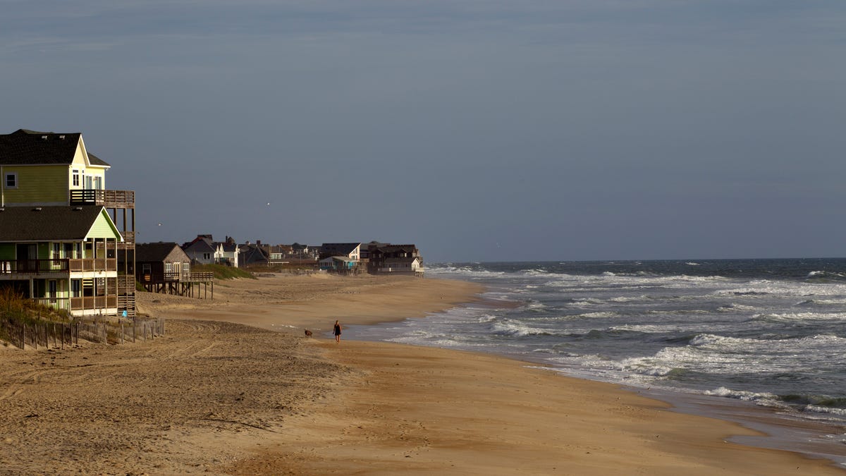 Tragedy Strikes as Teen Dies in Sand Dune Collapse at Outer Banks Beach