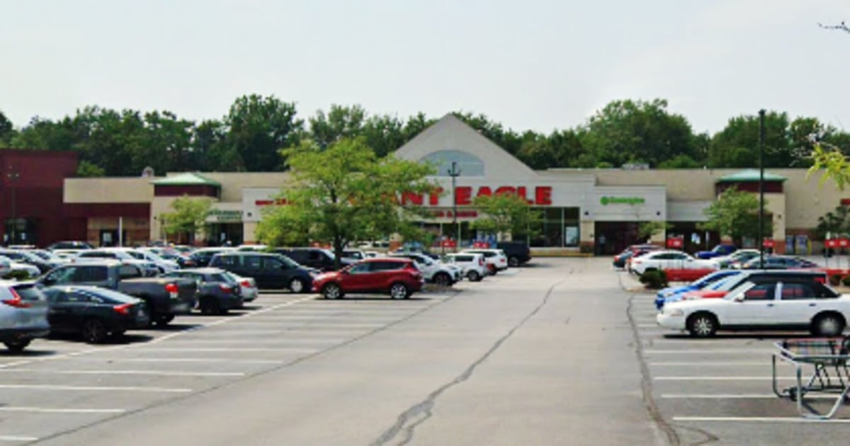 Featured image for 3-Year-Old Fatally Stabbed in Random Attack Outside Ohio Grocery Store