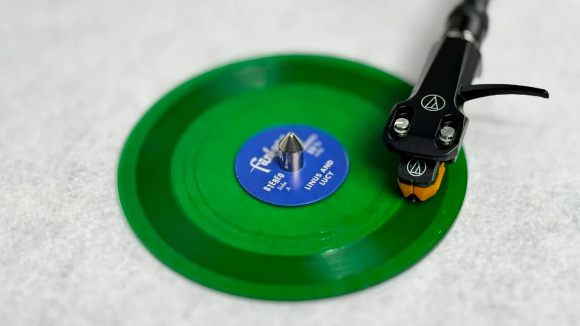 Featured image for Tiny Vinyl: The Compact Record Format for the Spotify Era